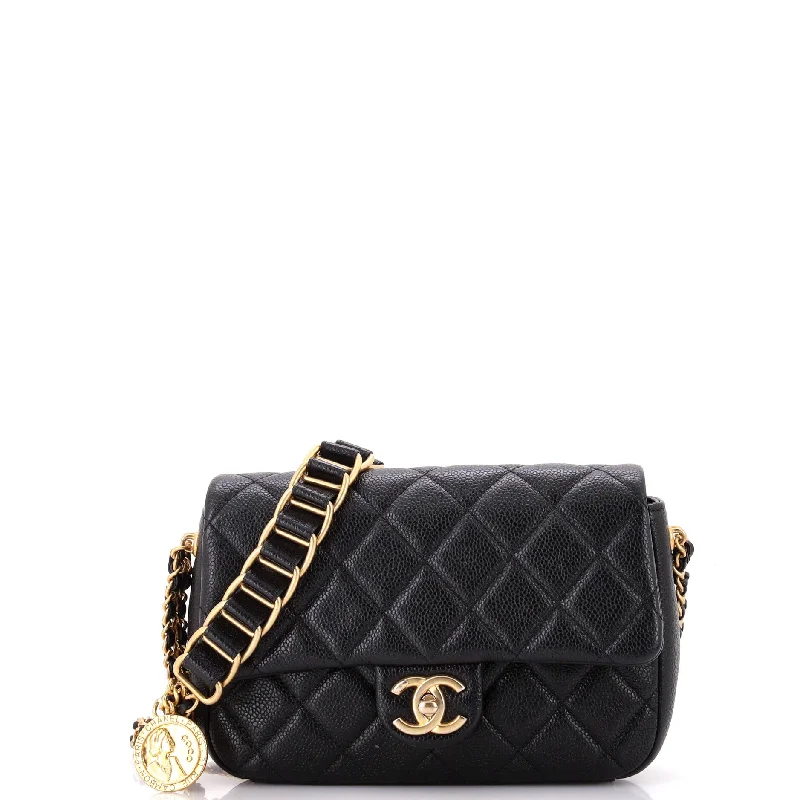 Christian Dior tote bags with a double - handle and shoulder - strap optionChain Soul Flap Bag Quilted Caviar Small