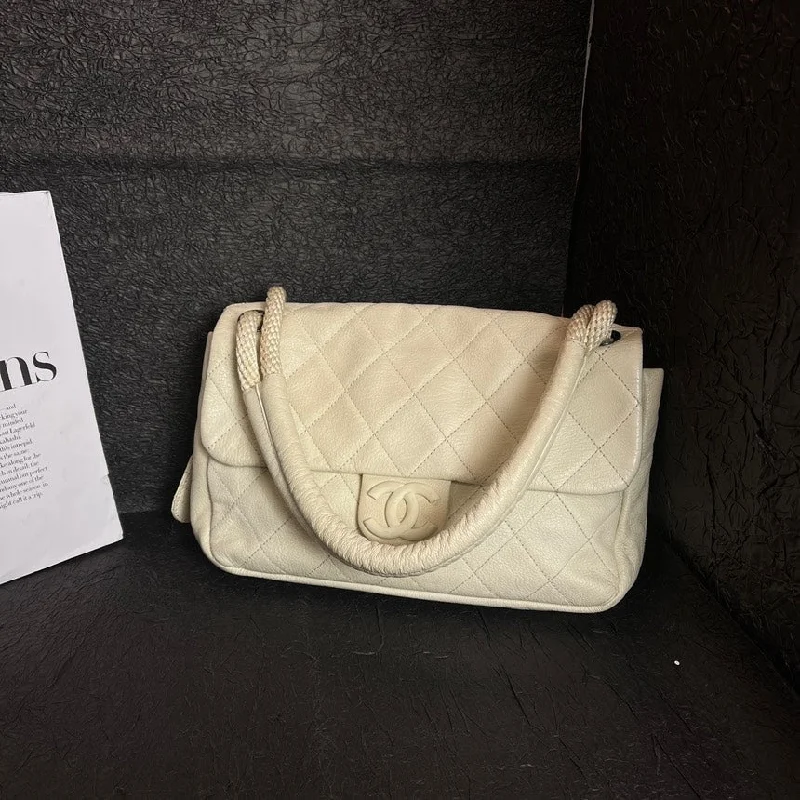 Chanel Handbag with Adjustable Strap for ComfortChanel Cream Quilted Leather Shoulder Bag 29cm