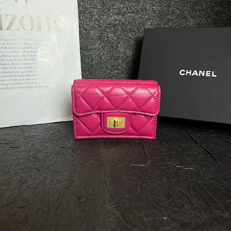 Chanel Vintage Inspired Handbag for Retro LoversChanel Rose Red 2.55 Gold Buckle Wallet 10.5cm