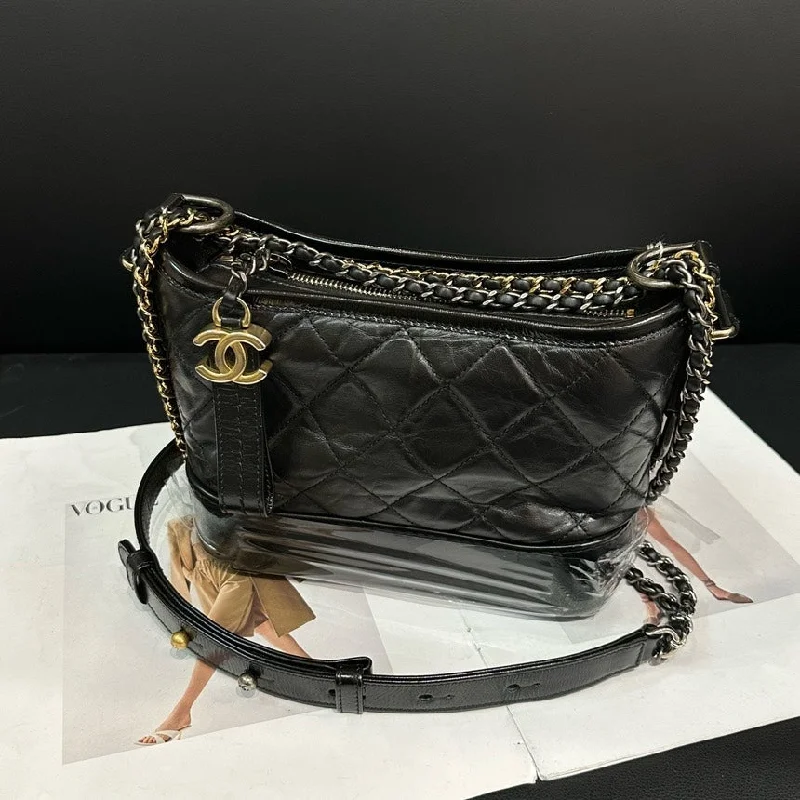 Chanel Vintage Inspired Handbag for Retro LoversChanel Black Leather Wandering Small Chain Bag 20.5cm