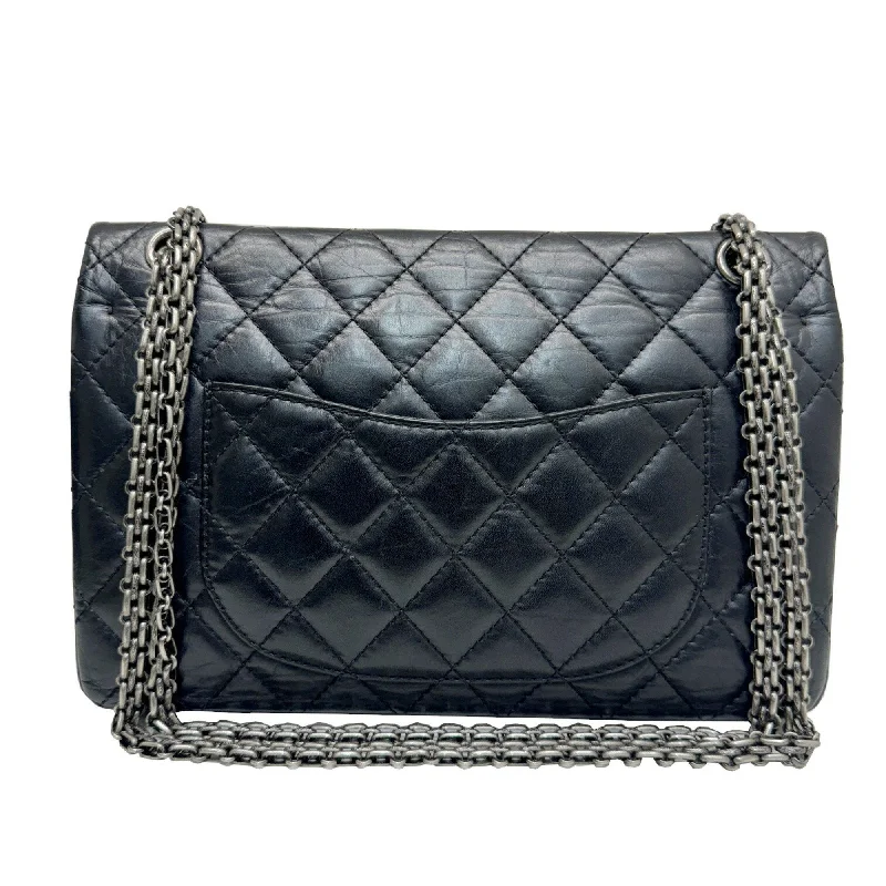 Chanel Vintage Inspired Handbag for Retro LoversCHANEL 2,55 Shoulder Bag