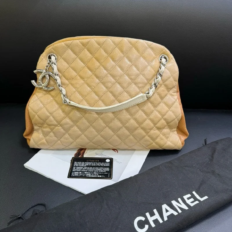 Chanel Classic Flap Bag for Evening PartyChanel Beige Leather Quilted Bowling Shoulder Crossbody Bag