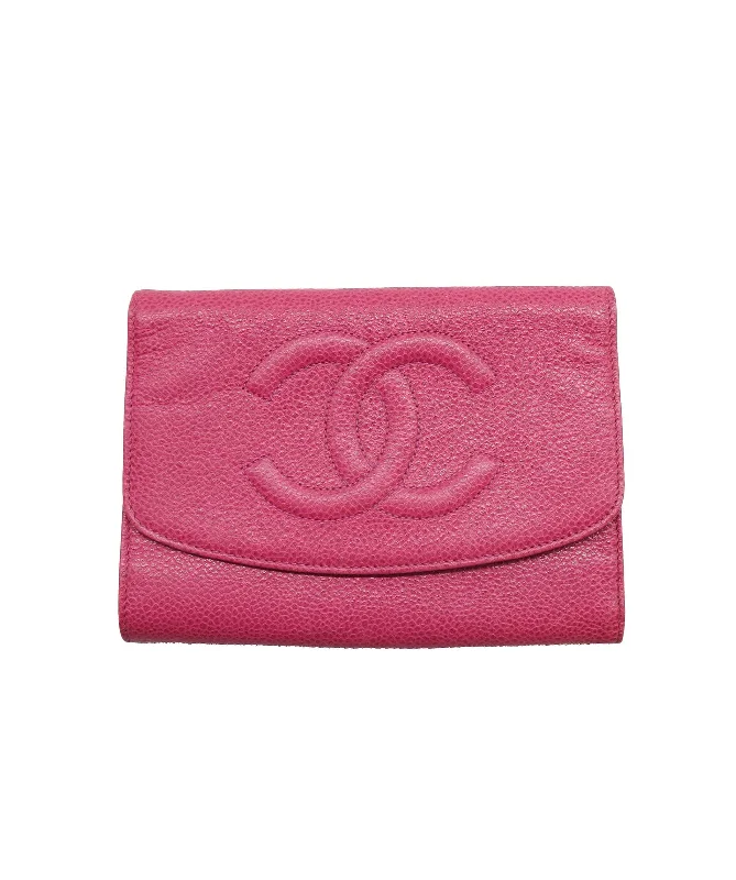 Chanel Black Handbag for Business MeetingsChanel pink hot pink caviar wallet  DXBS1535