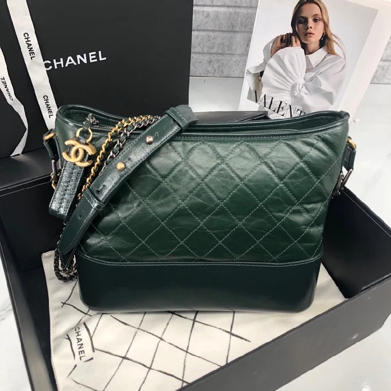 Chanel Chain Strap Handbag for Everyday UseChanel Green Leather Quilted Shoulder Bag