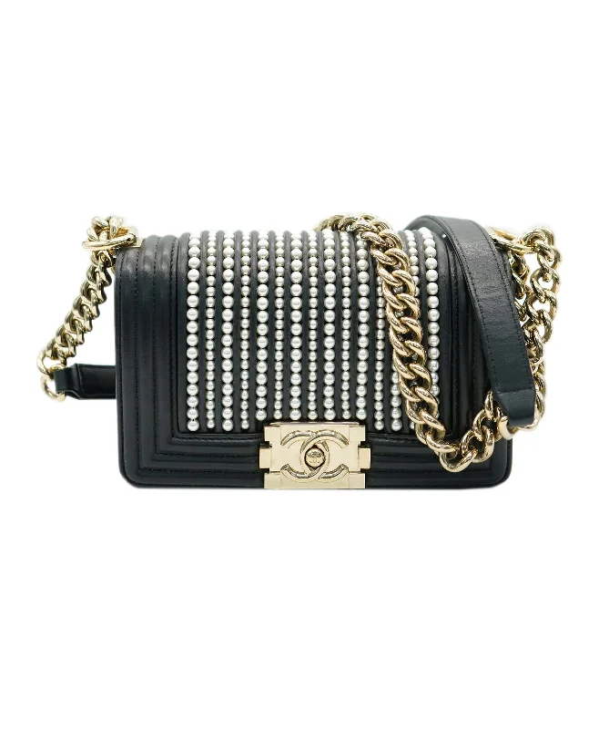 Chanel Classic Flap Bag for Evening PartyChanel small pearl & black boy bag - AJC0777