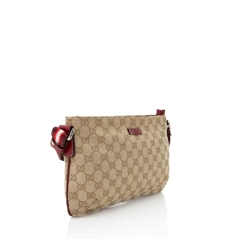 Women Gucci bags with a zip - around closure for securityGucci GG Canvas Small Messenger Bag (SHF-18327)