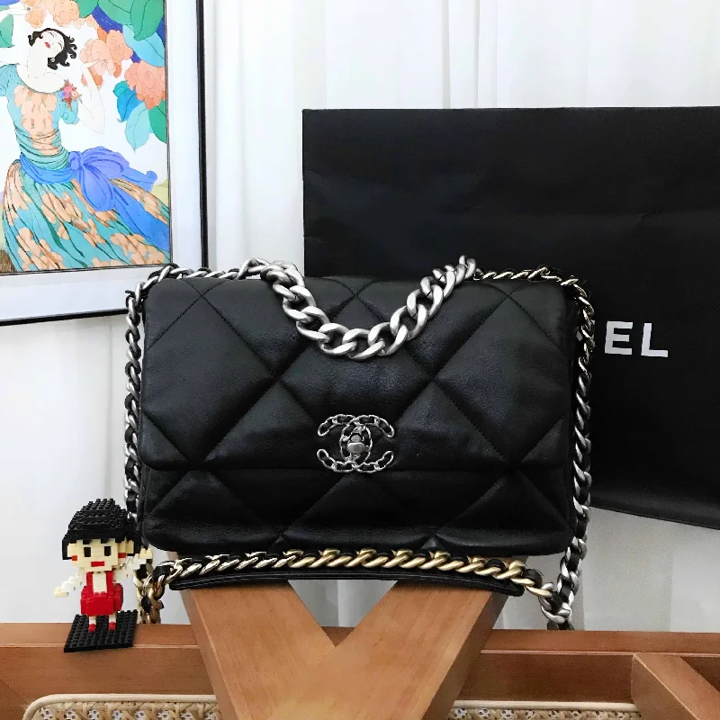 Chanel Designer Handbag with Unique DesignChanel 19 Black Leather Quilted Chain Shoulder Bag Medium