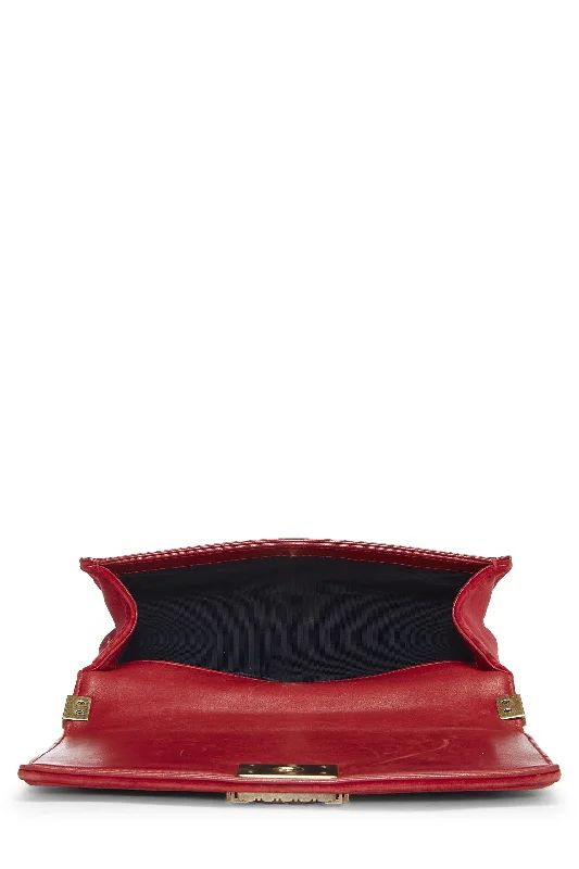 Chanel Classic Flap Bag for Evening PartyChanel,  Paris-Edinburgh Red Tartan Velvet Boy Bag Medium, Red