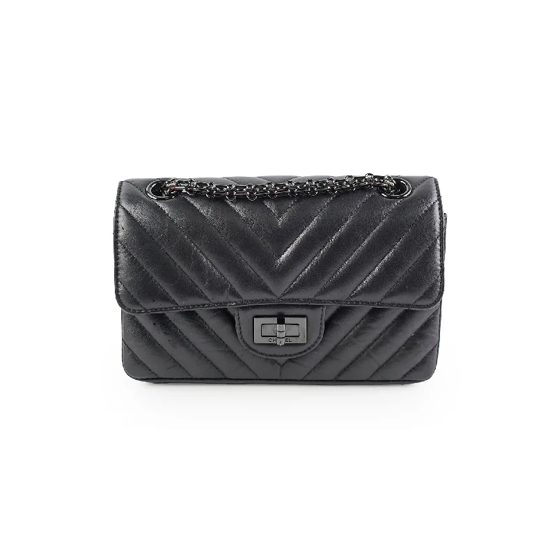 Chanel Classic Flap Bag for Evening PartyChanel Mini Reissue Black Crossbody Bag