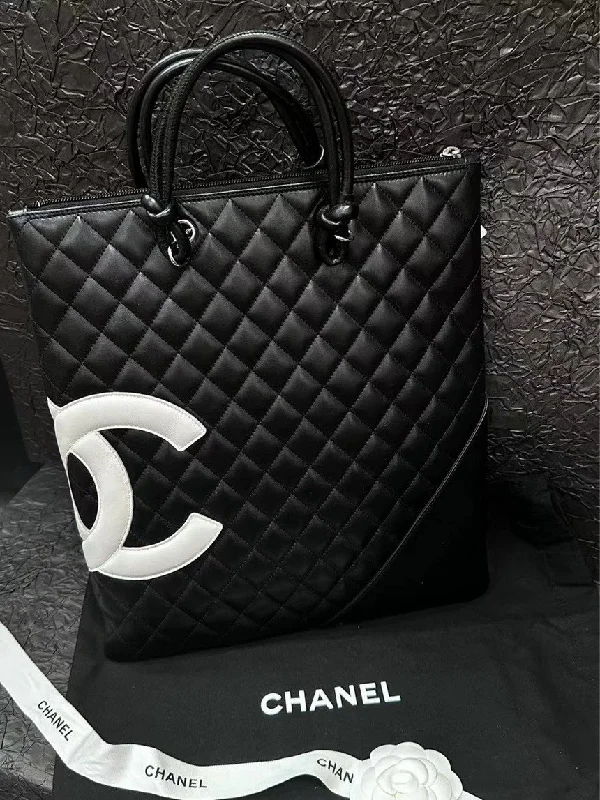 Chanel Medium Tote Bag for Office LadiesChanel Black White Quilted Kangpeng Panda Color CC Logo Handbag 31.5cm