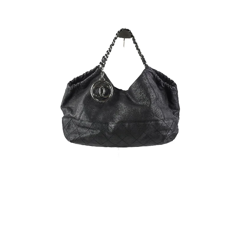 Chanel Classic Flap Bag for Evening PartyChanel Black Shoulder Tote